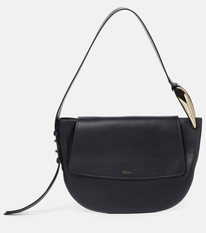 Kiss Medium leather shoulder bag