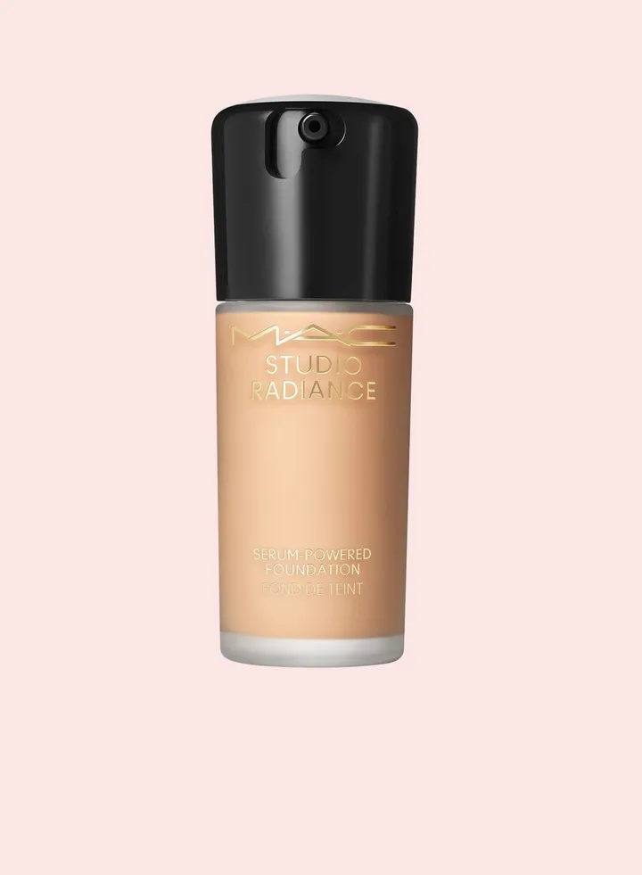 Studio Radiance Serum Powered Foundation - NW20