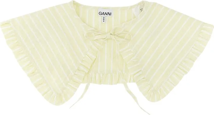 Collar With Stripe Pattern