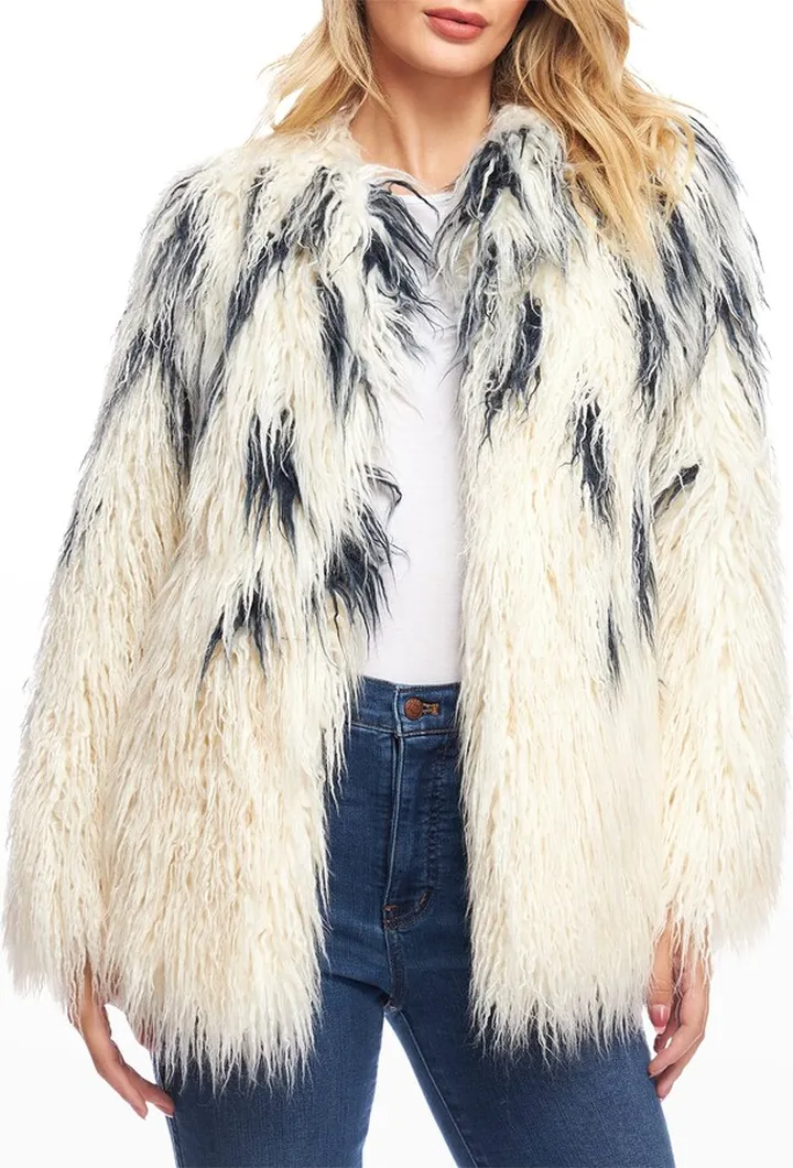 Moody Oversize Faux Fur Coat