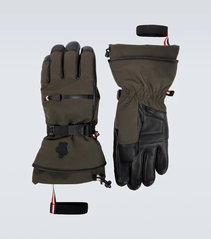 Padded GORE-TEX® gloves