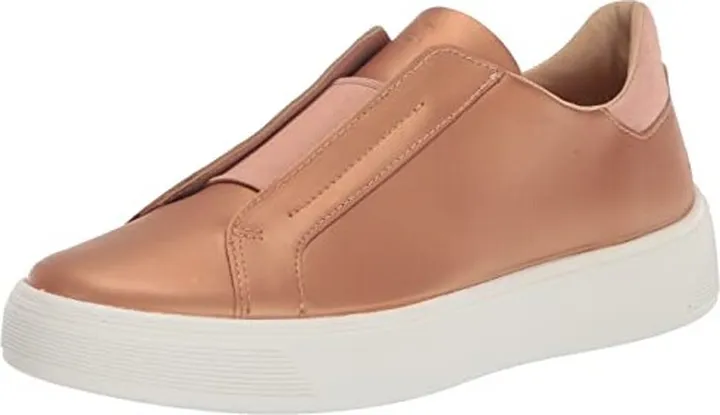 ECCO Women's Street Tray Luxury Slip-On Sneaker