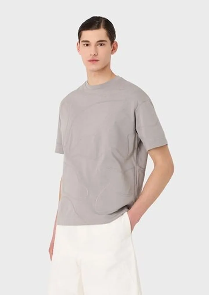 Heavy jersey T-shirt with colour-matched oversized camouflage embroidery