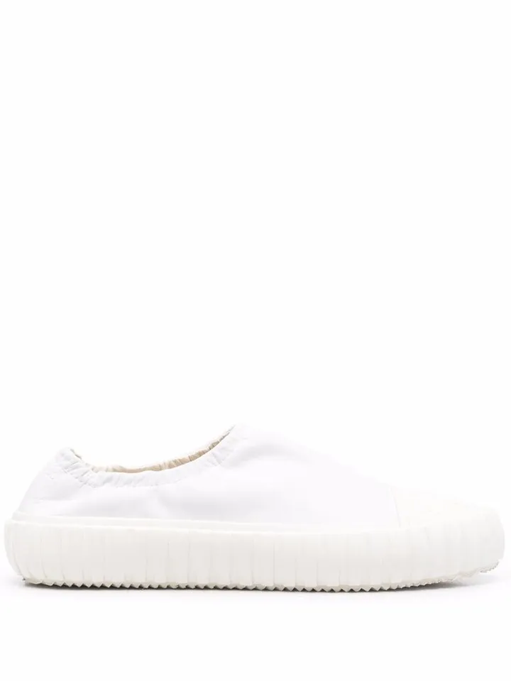 6 Slip-On City Sneakers