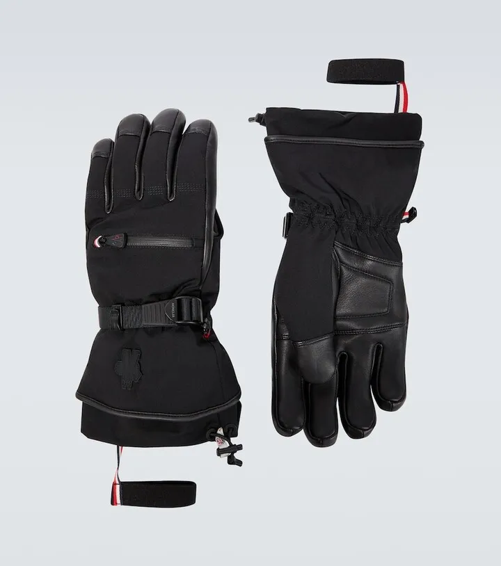 Padded GORE-TEX® gloves