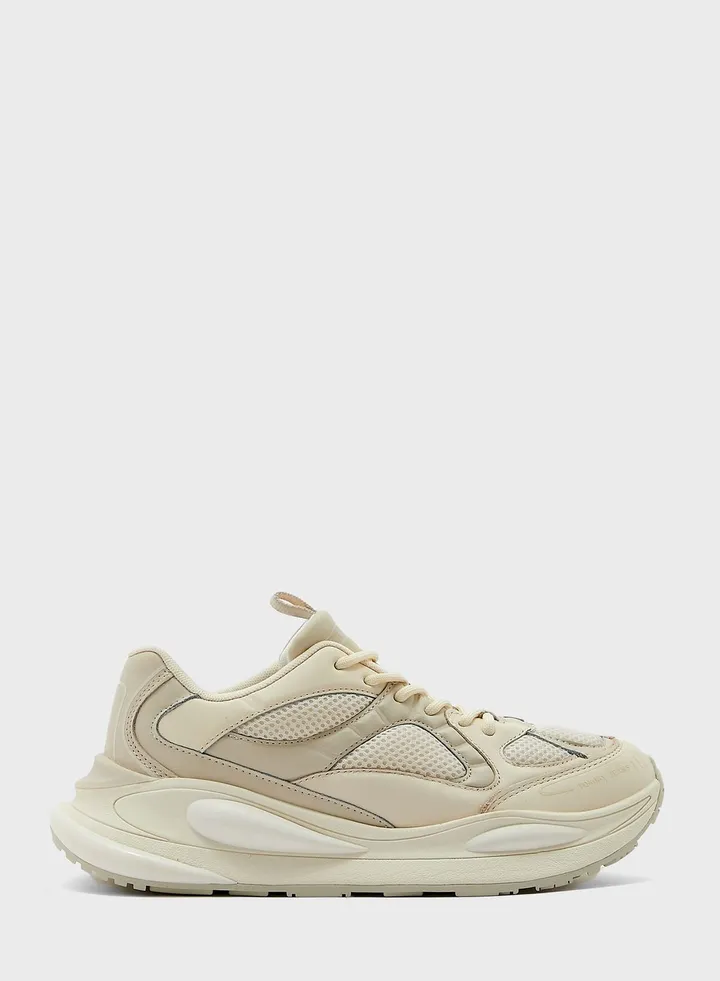 Runner Low-Top Sneakers