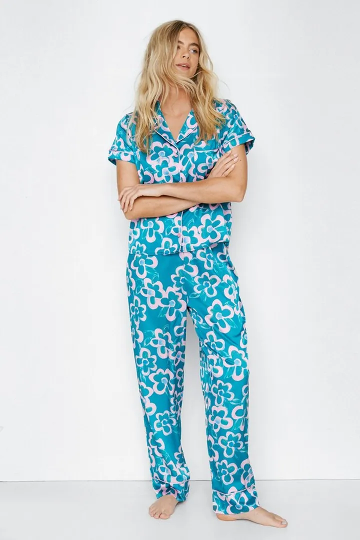 Nasty Gal Womens Satin Floral Shirt And Pants Pajama Set