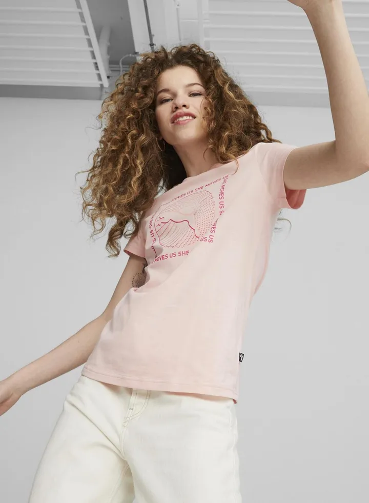 Graphics She Moves Up T-Shirt