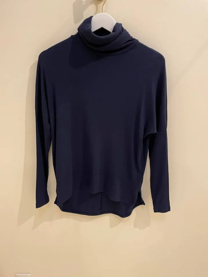Long Sleeve Rib Turtleneck Top in Harbour