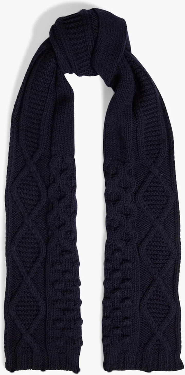 Cable-knit wool scarf