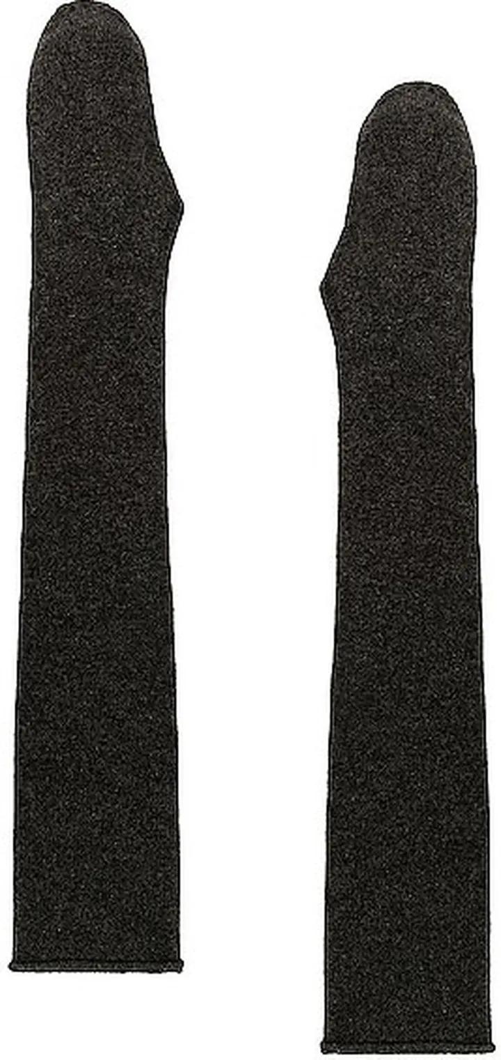 The Row Chopo Gloves in Charcoal