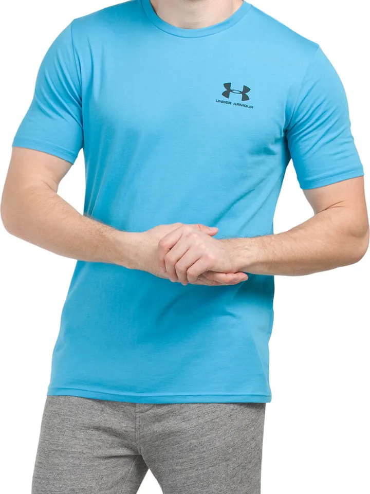 Sportstyle Left Chest Graphic Tee