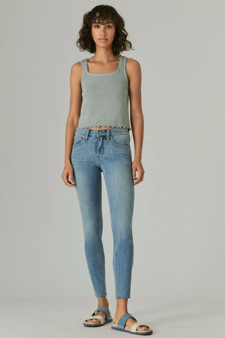 Ava Super Skinny
