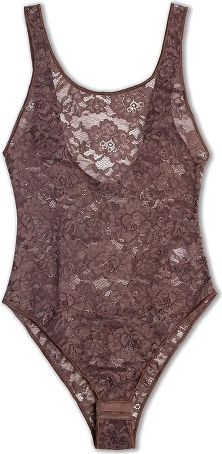 Oséree Lace Sleeveless Low-Back Bodysuit