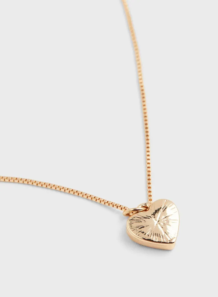 Chain Detailed Necklace