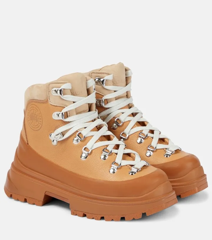 Journey leather trekking boots