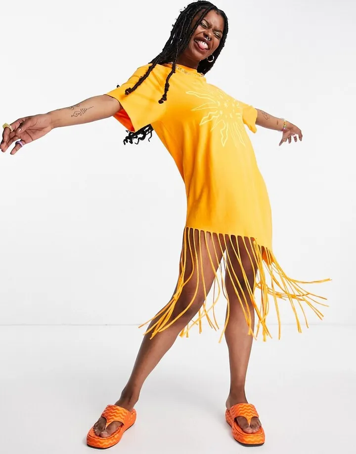 Native Youth T-shirt dress with fringed hem in vintage sun print