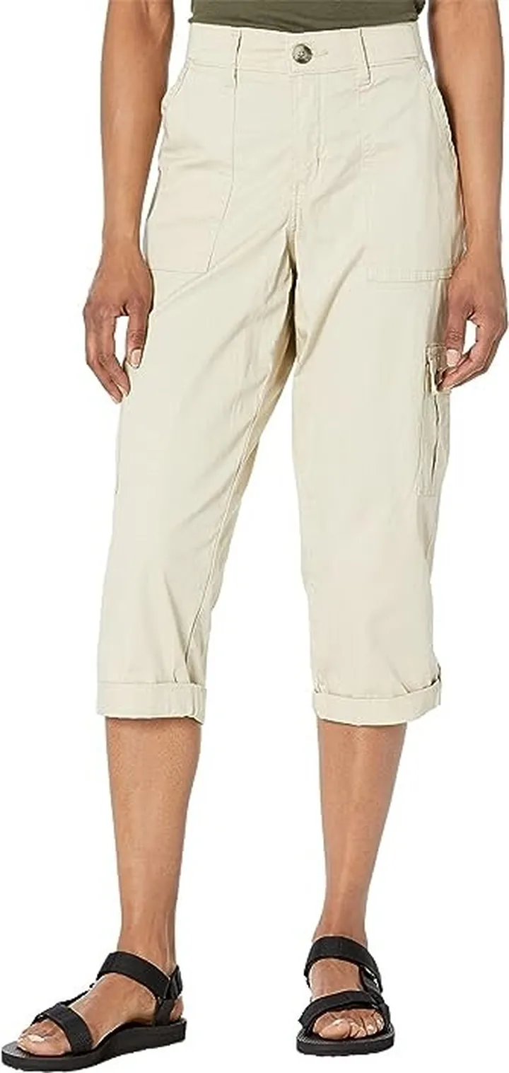 Lee Flex-To-Go Cargo Capris (Pioneer Beige) Women's Casual Pants