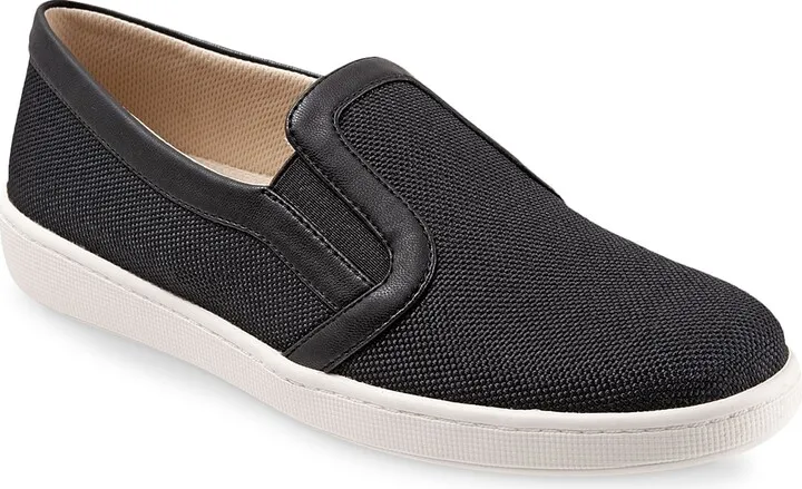 Trotters Alright Sneaker