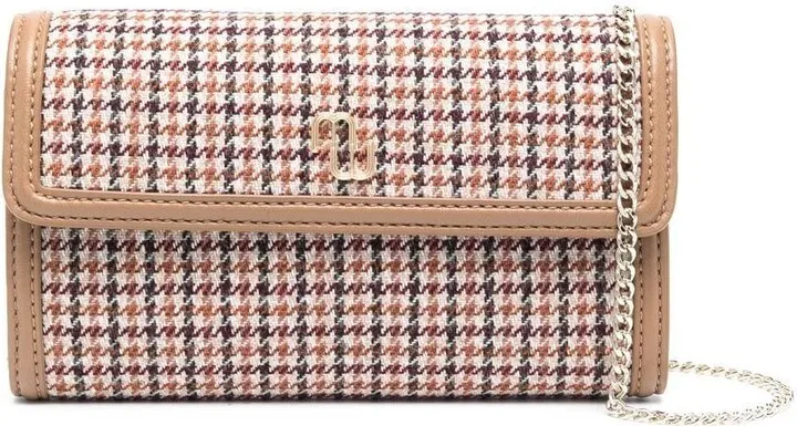 Check-Pattern Shoulder Bag