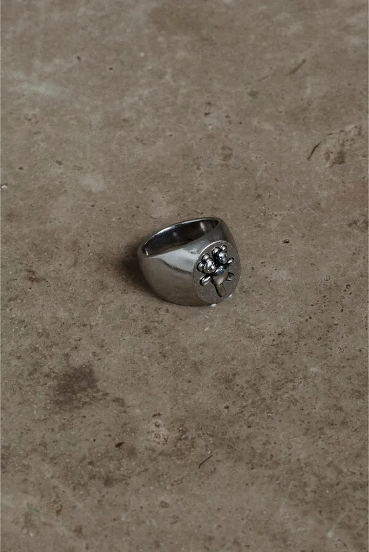 Bear Crest Ring - Aged Silver