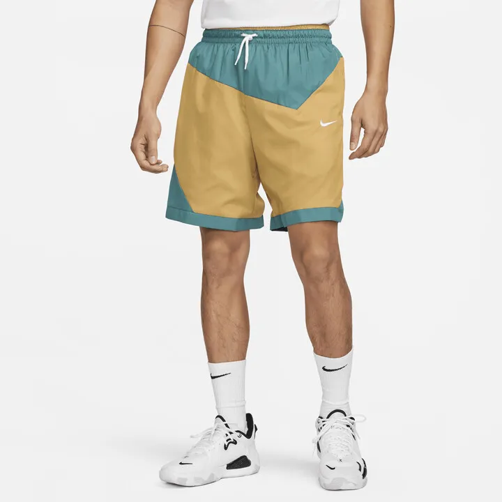 Nike Men's DNA 8" Woven Basketball Shorts in Green