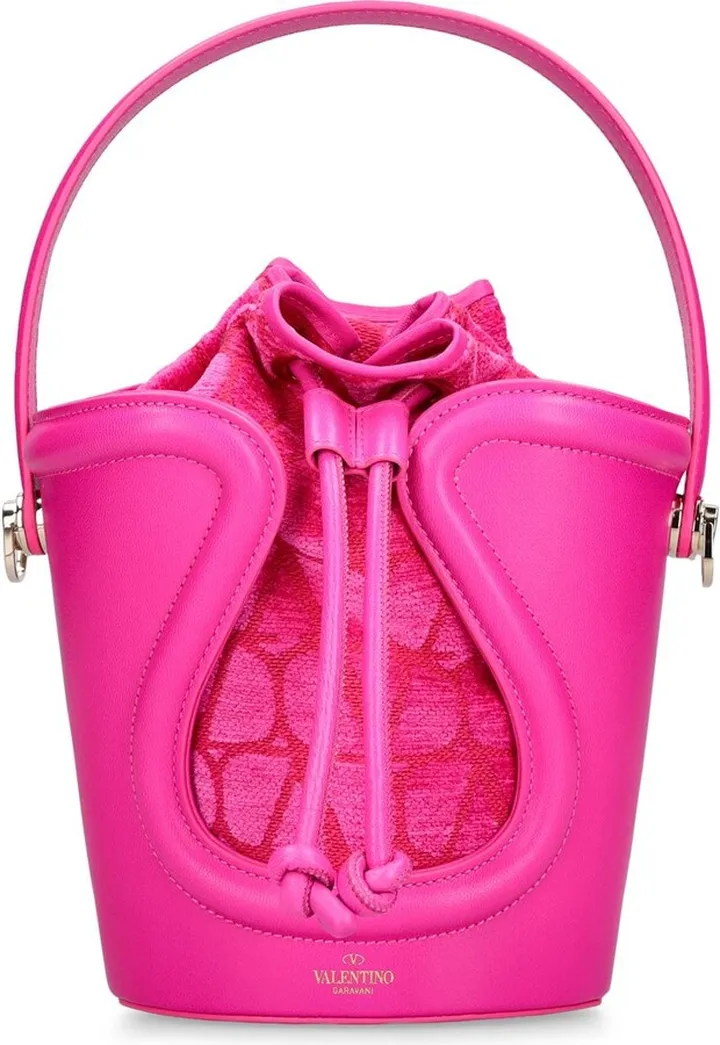 Sculpture bucket bag