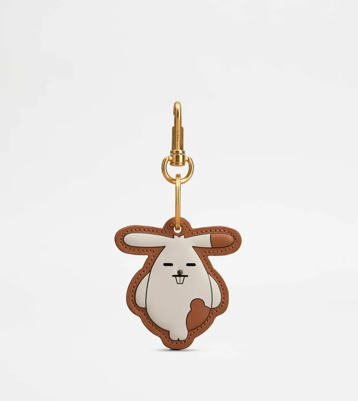 T Charm in Leather CNY