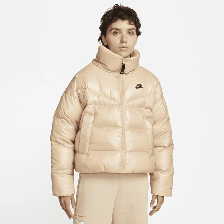 Women's Nike Sportswear Therma-FIT City Series Jacket in Brown