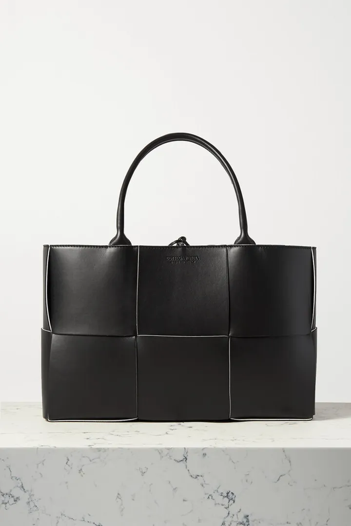 Bottega Veneta - Arco Medium Intrecciato Leather Tote - Black