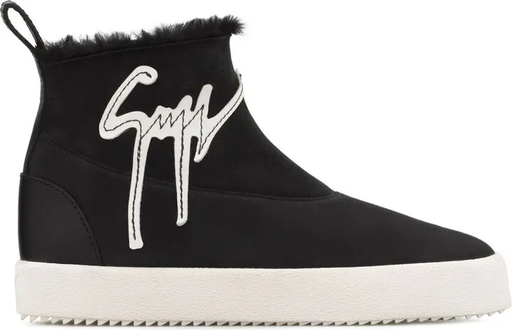 Cyril logo-patch trainers