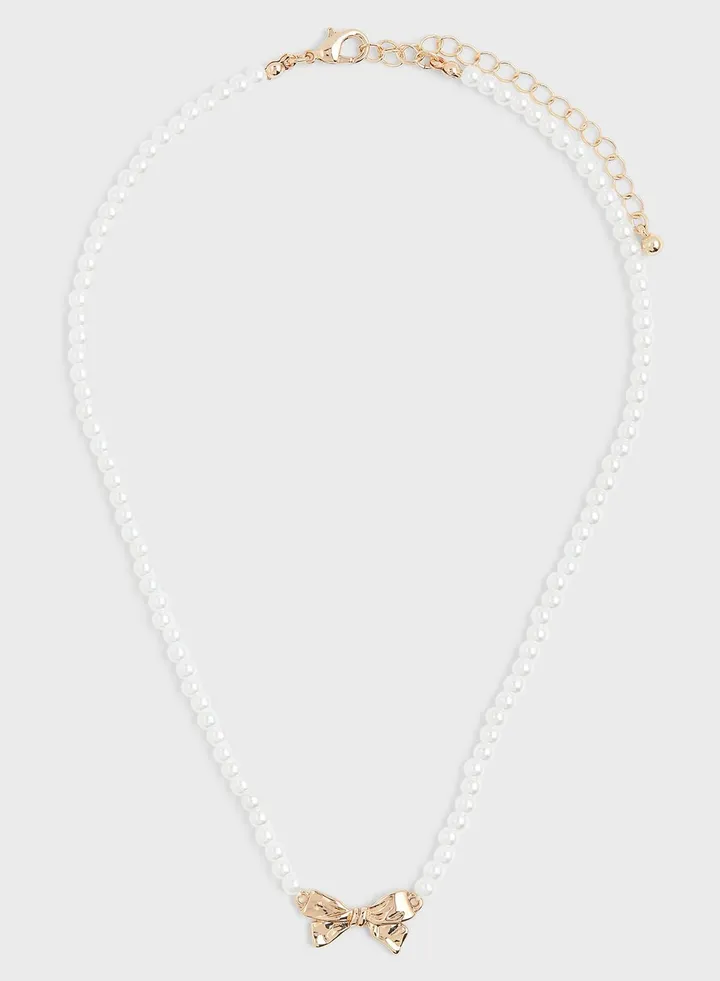 Pearl Detailed Necklace
