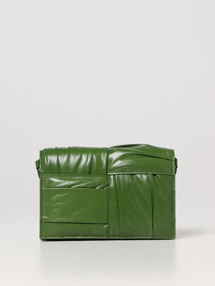 Bottega Veneta Cassette bag in woven leather