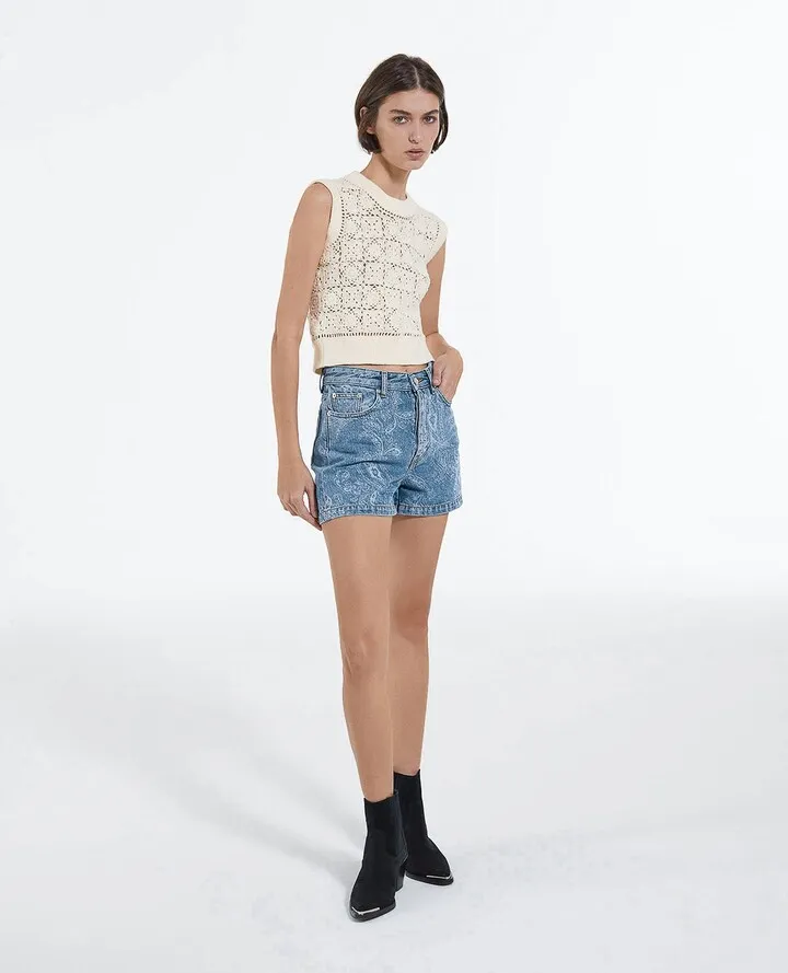 Cropped denim shorts