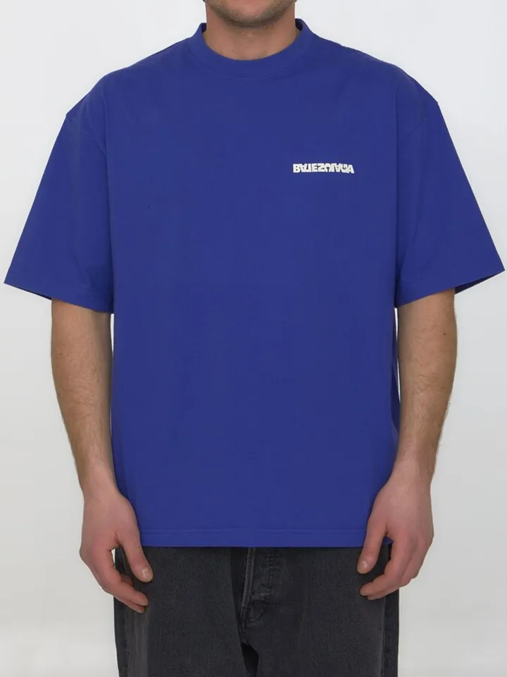 Medium Fit T-shirt