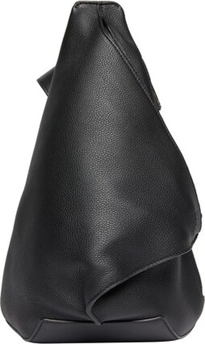 Anton sling bag