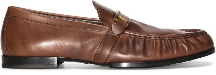 Timeless leather loafers