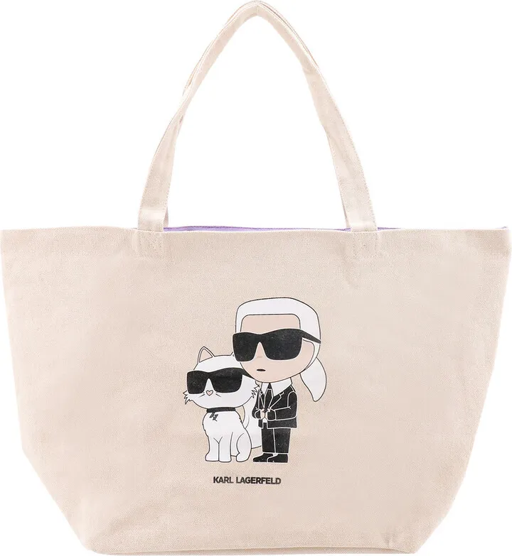 Recycled material shopping bag with iconic print