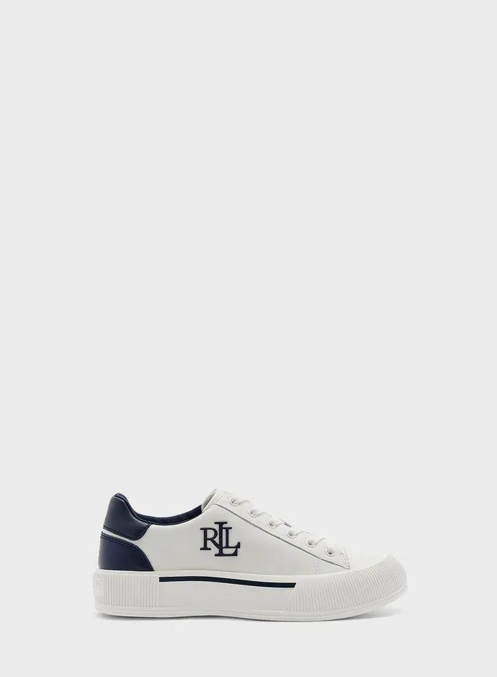 Daisie Sneakers