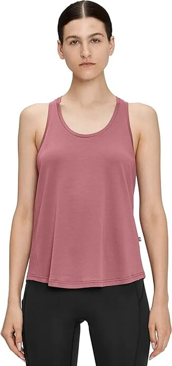 On Focus Tank (Cherry) Women's Clothing