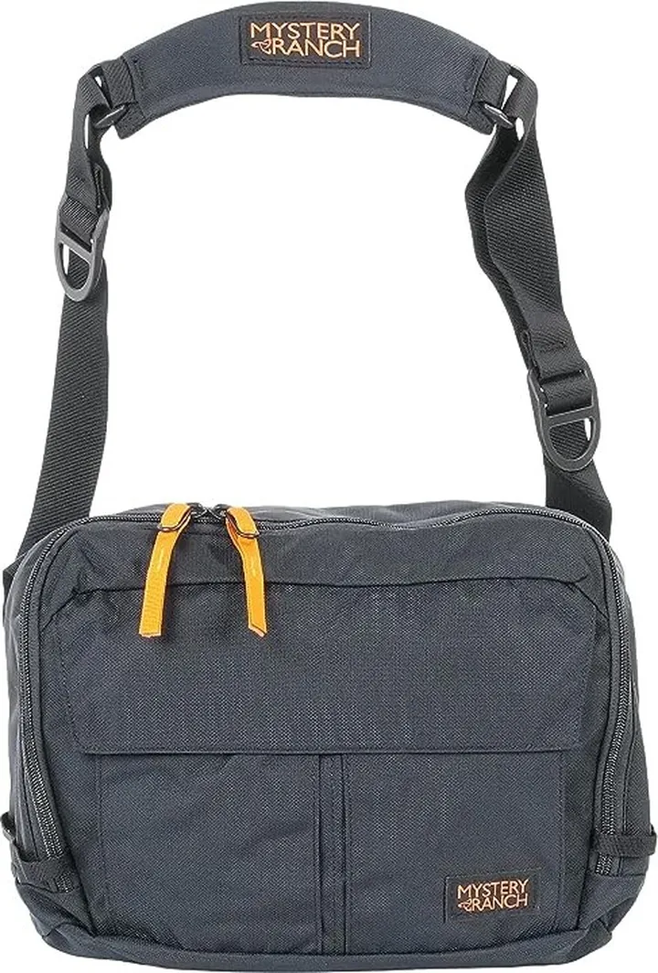 Mystery Ranch District 8 (Black) Shoulder Handbags