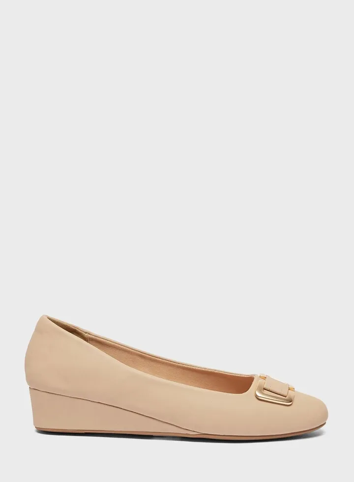 Low Heel Pumps
