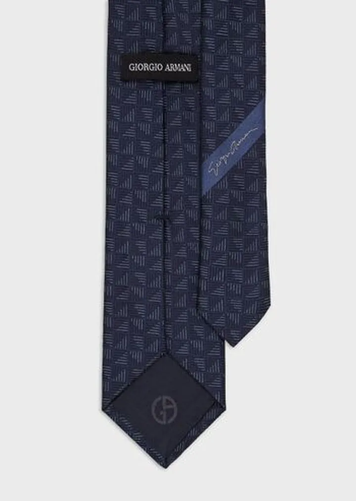 Pure silk jacquard tie