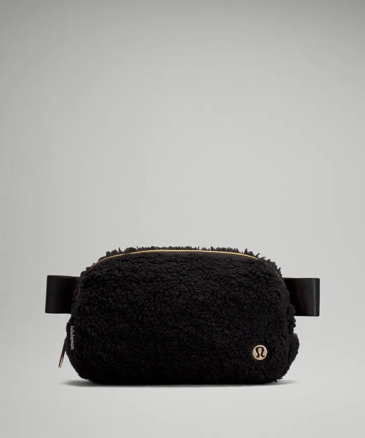 Everywhere Fleece Belt Bag