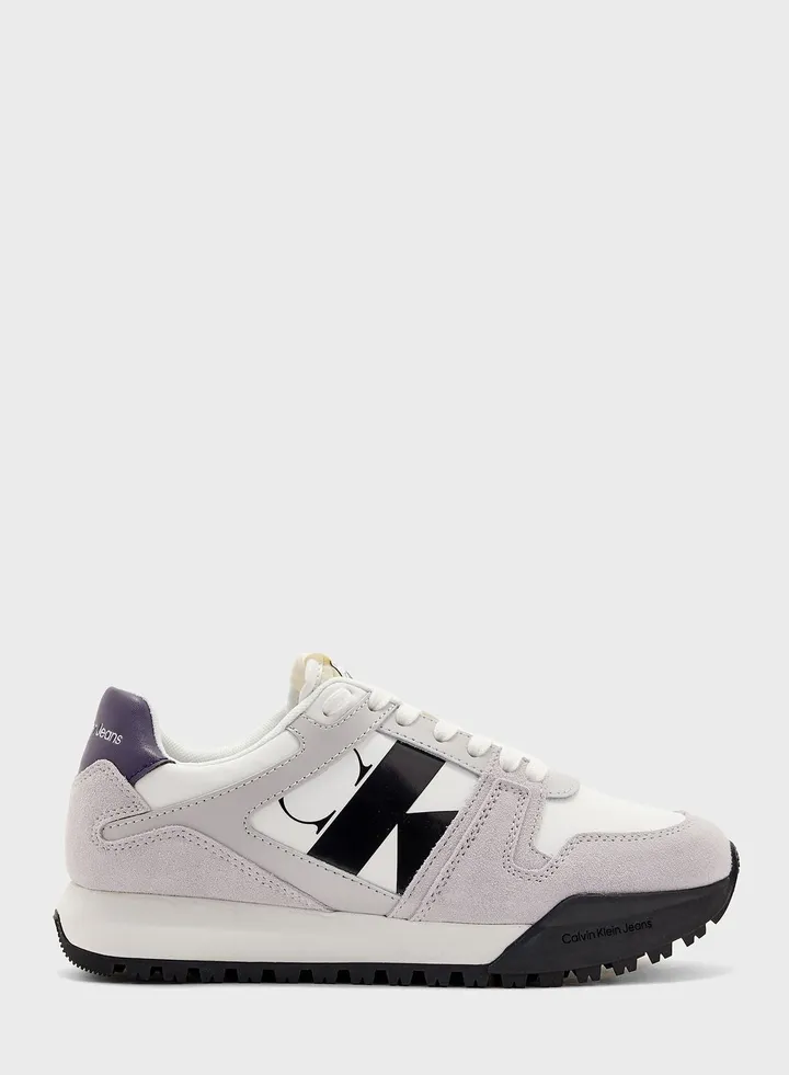 Toothy Run Lace Up Low Top Sneakers
