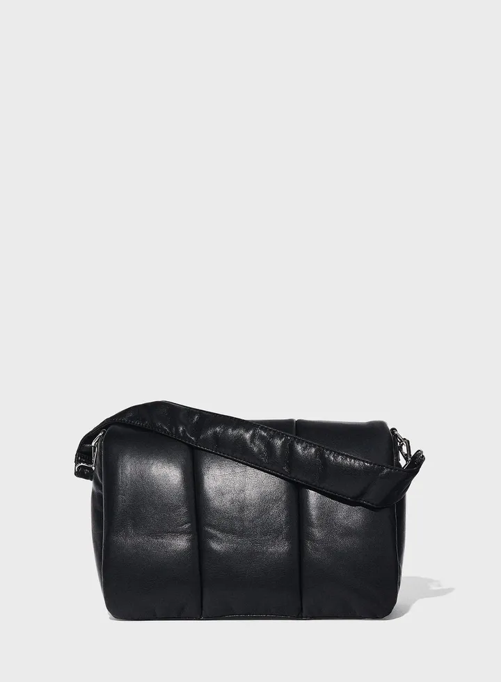 Chain Detailed Crossbody Bag