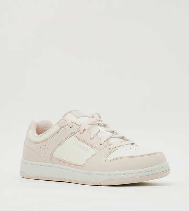 LAY-UP Round Top Low Top Sneakers