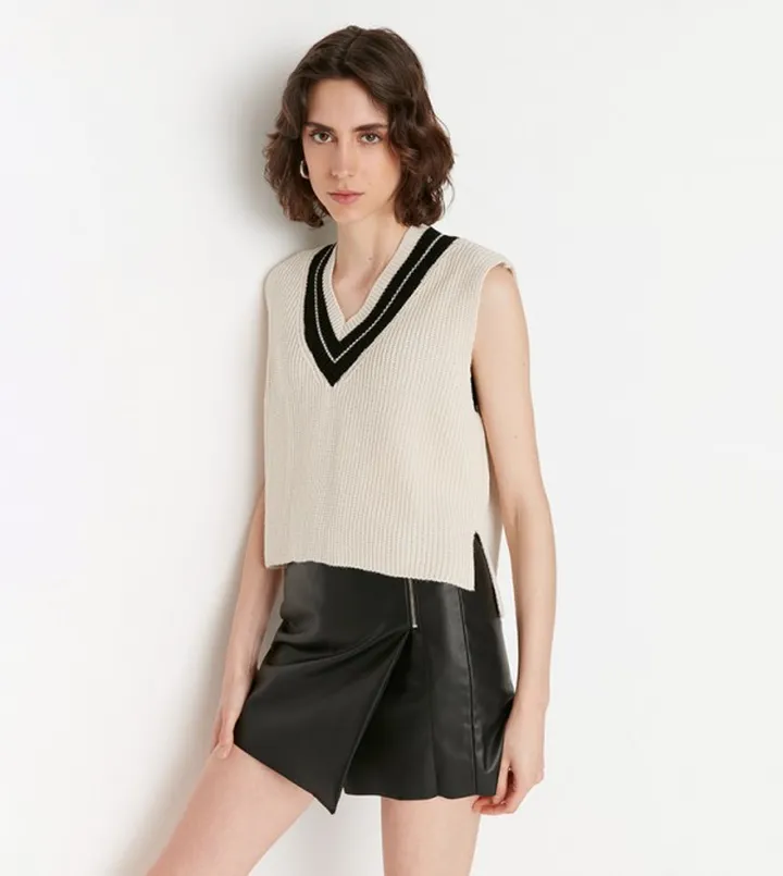 Collar Detailed Knitwear Sweater