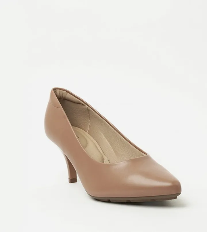 IZAN Kitten Heel Pumps