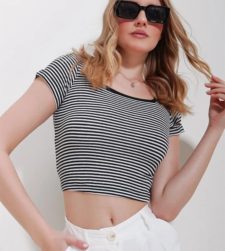 Striped Short Sleeves Crop T-Shirt